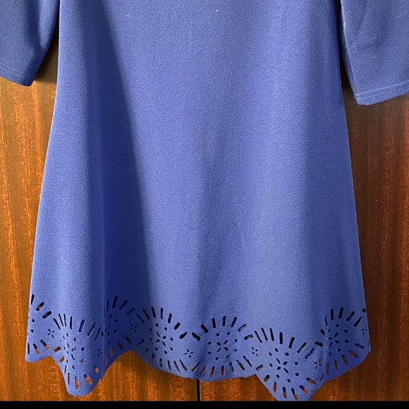 Flowy Cut Out Dress - Picture 3 of 4